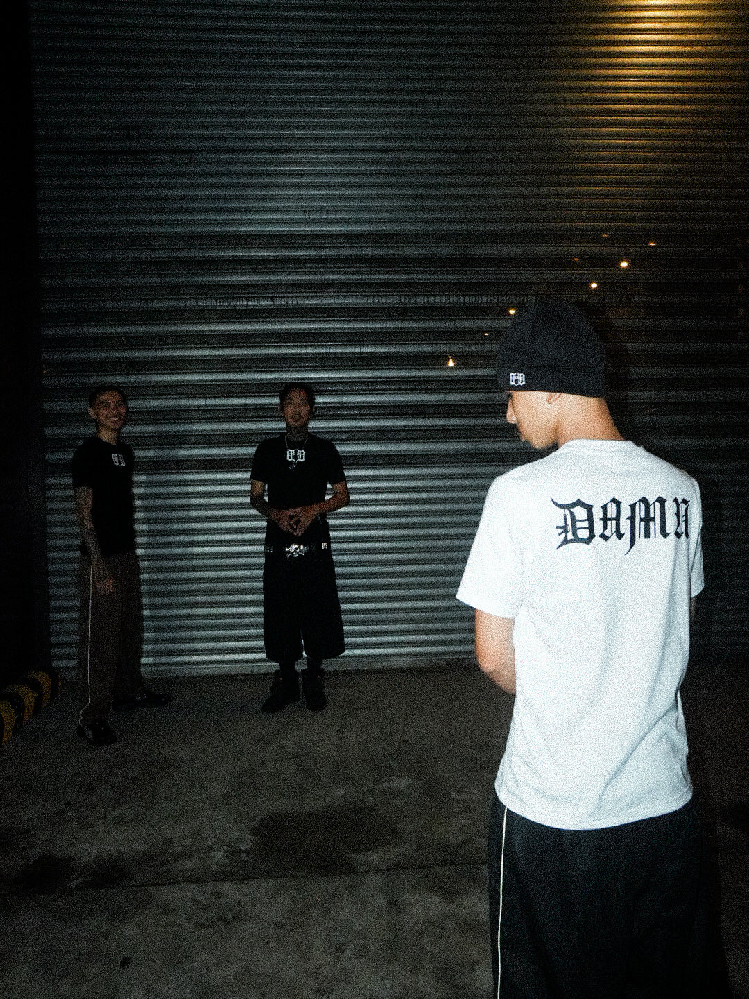 CALIBER LOGO FITTED TEE IN WHITE