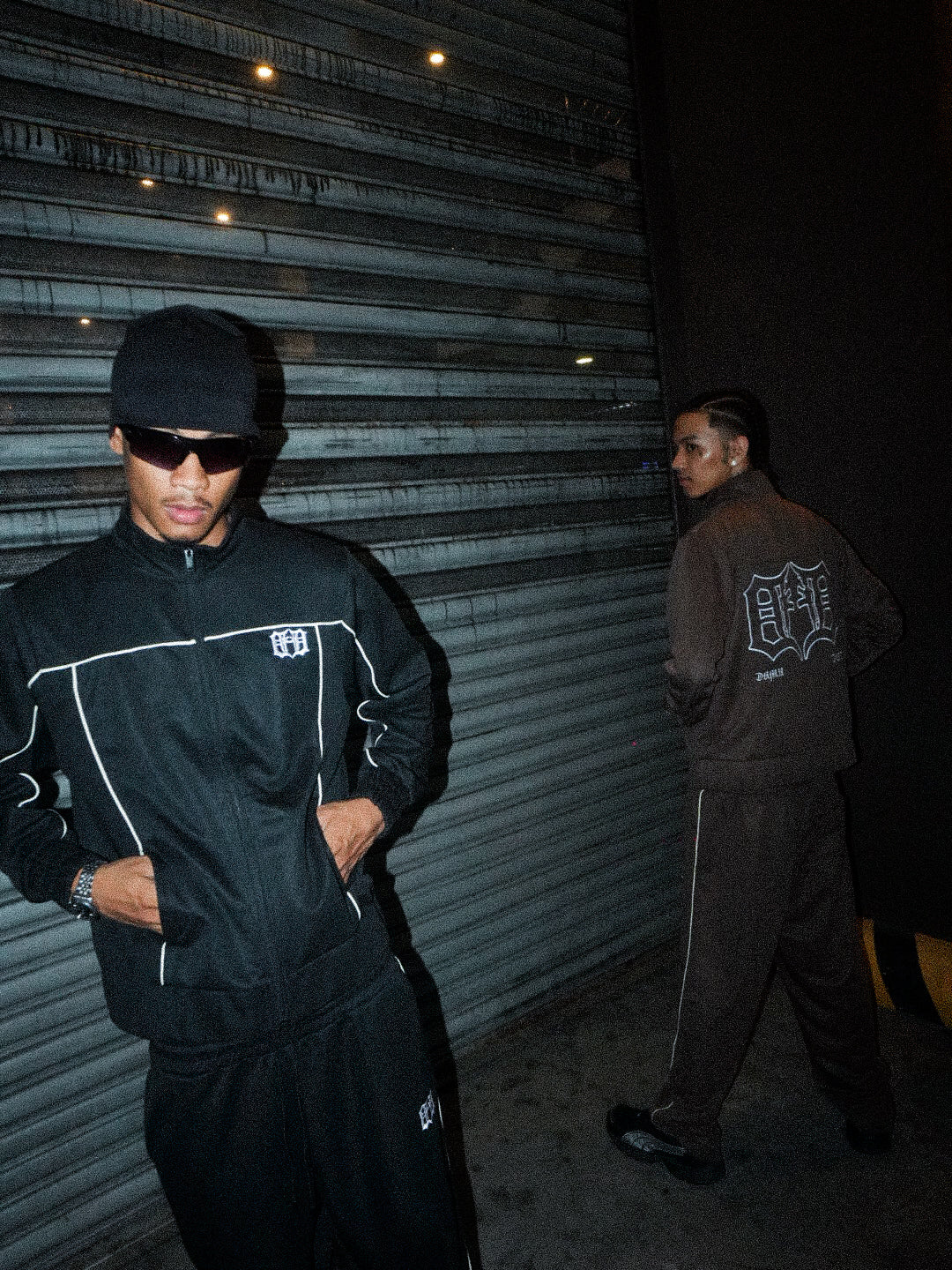 5 OF 5 TRAP RUNNER TRACKSUIT SET IN BLACK