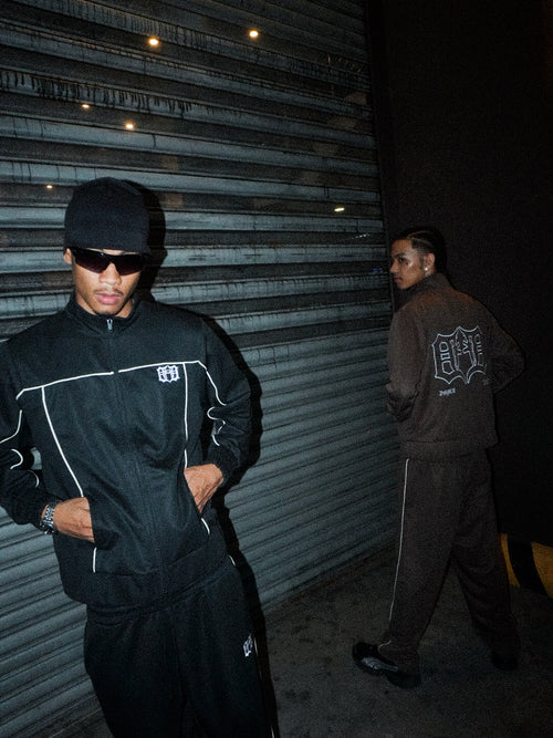 5 OF 5 TRAP RUNNER TRACKSUIT SET IN BLACK